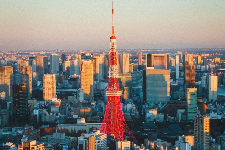 東京23区で火葬場を新設へ―「火葬待ち」が広がる多死社会と、日米に共通する“つくる難しさ”