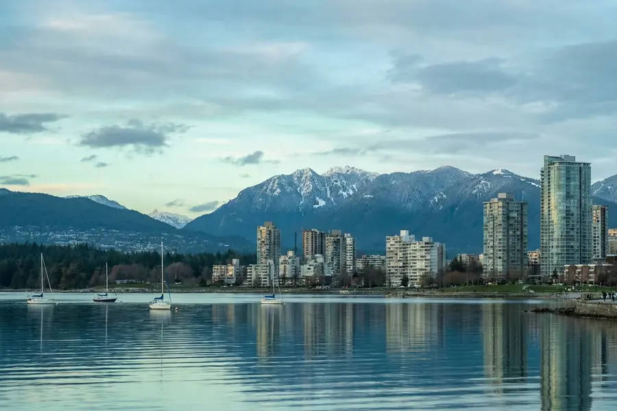 バンクーバー周辺（イングリッシュ湾） / ウィスラー周辺（ロストレイクなど）