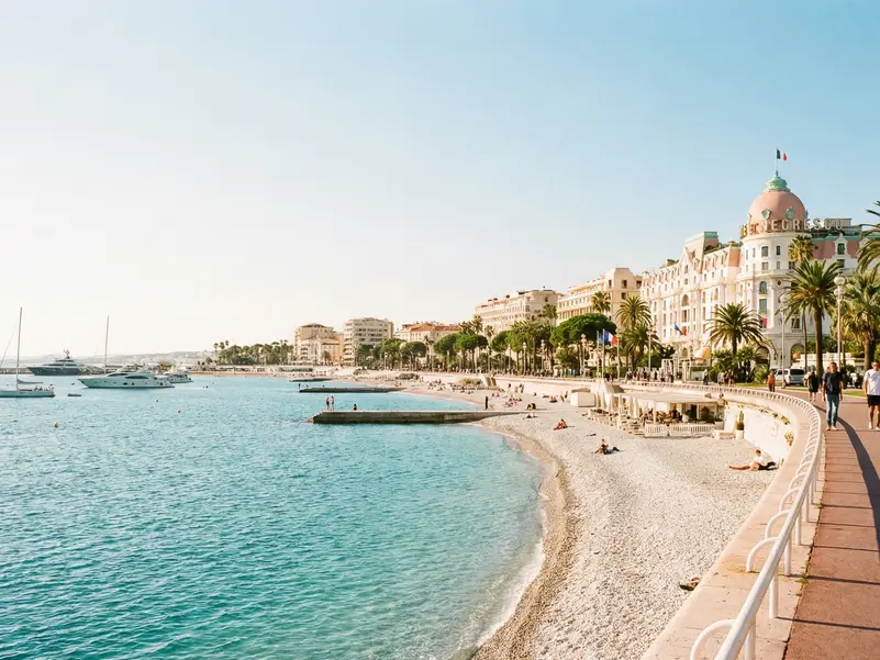 世界有数のリゾート地、コート・ダジュールでの海洋散骨