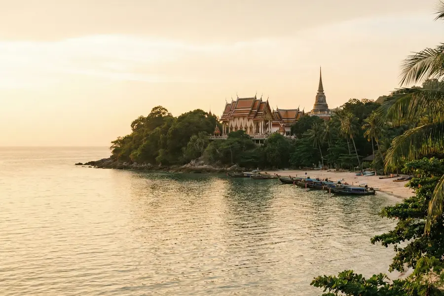 タイ仏教の伝統に根ざした海洋散骨